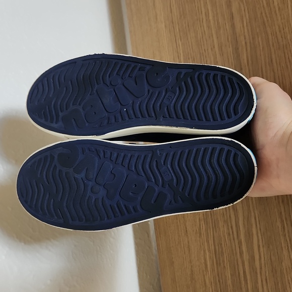 Native Jefferson Shoes Size J3 Navy Blue & White - Picture 4 of 5